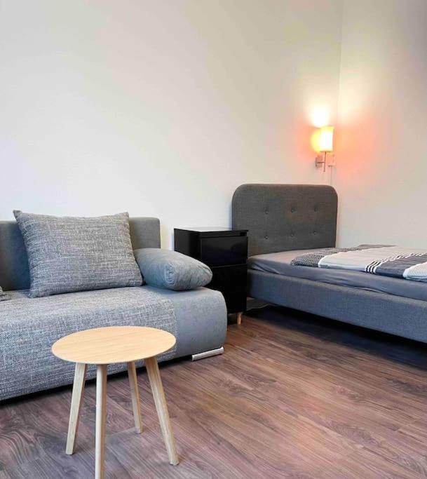 Duesseldorf Messe And Airport, 2-Bedroom Apartment With Kitchen And Garden ドゥイスブルグ エクステリア 写真