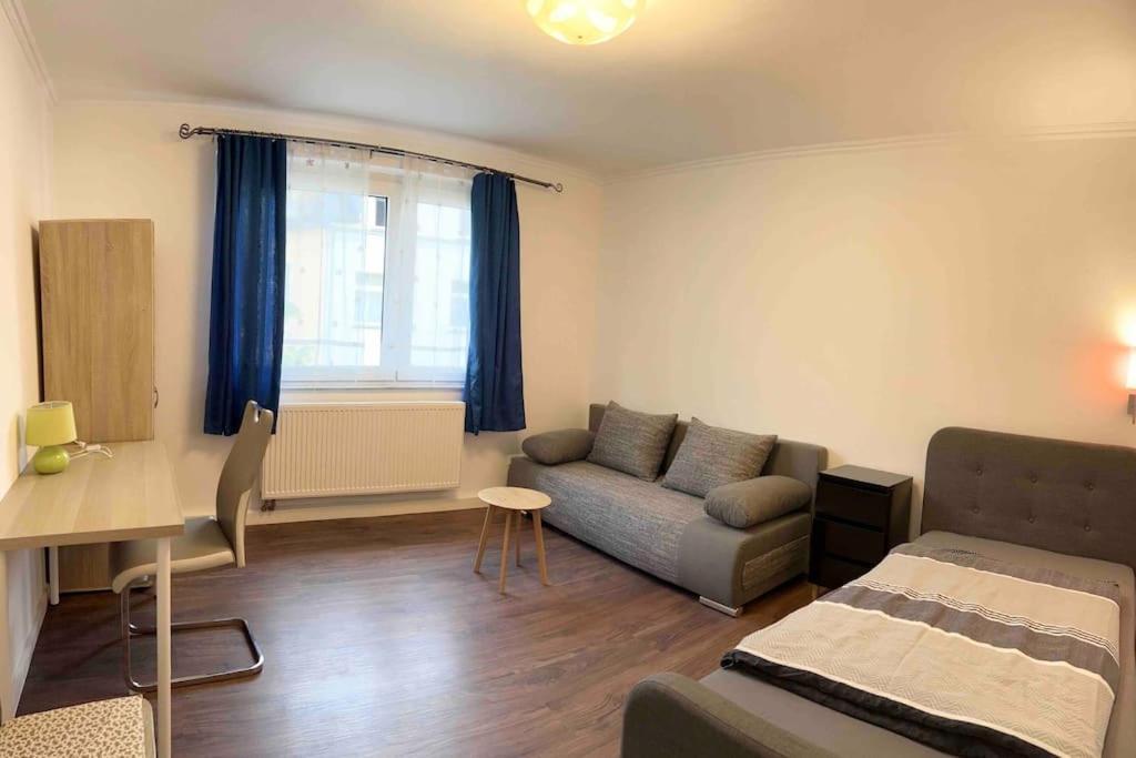 Duesseldorf Messe And Airport, 2-Bedroom Apartment With Kitchen And Garden ドゥイスブルグ エクステリア 写真