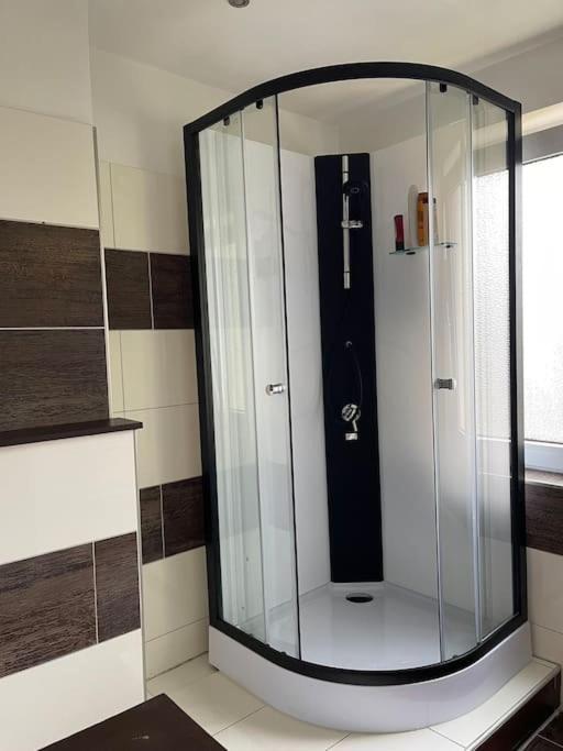 Duesseldorf Messe And Airport, 2-Bedroom Apartment With Kitchen And Garden ドゥイスブルグ エクステリア 写真